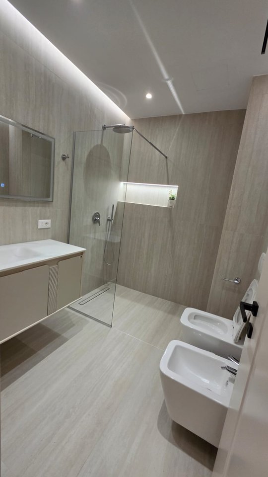 Business space for rent 2+1+2 opposite Coin!