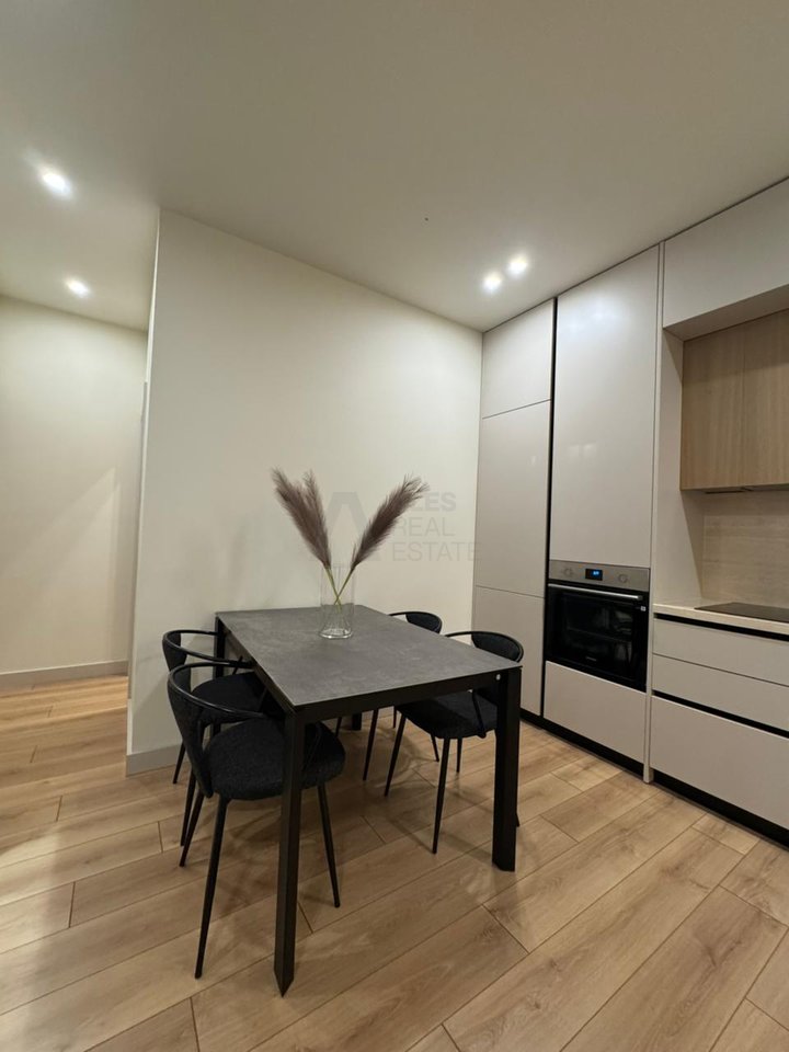 Apartament 2+1 me Qira – Rruga e Kosovarëve, pranë Hotel Dinasty!