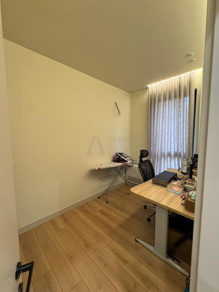 Apartament 2+1 me Qira – Rruga e Kosovarëve, pranë Hotel Dinasty!