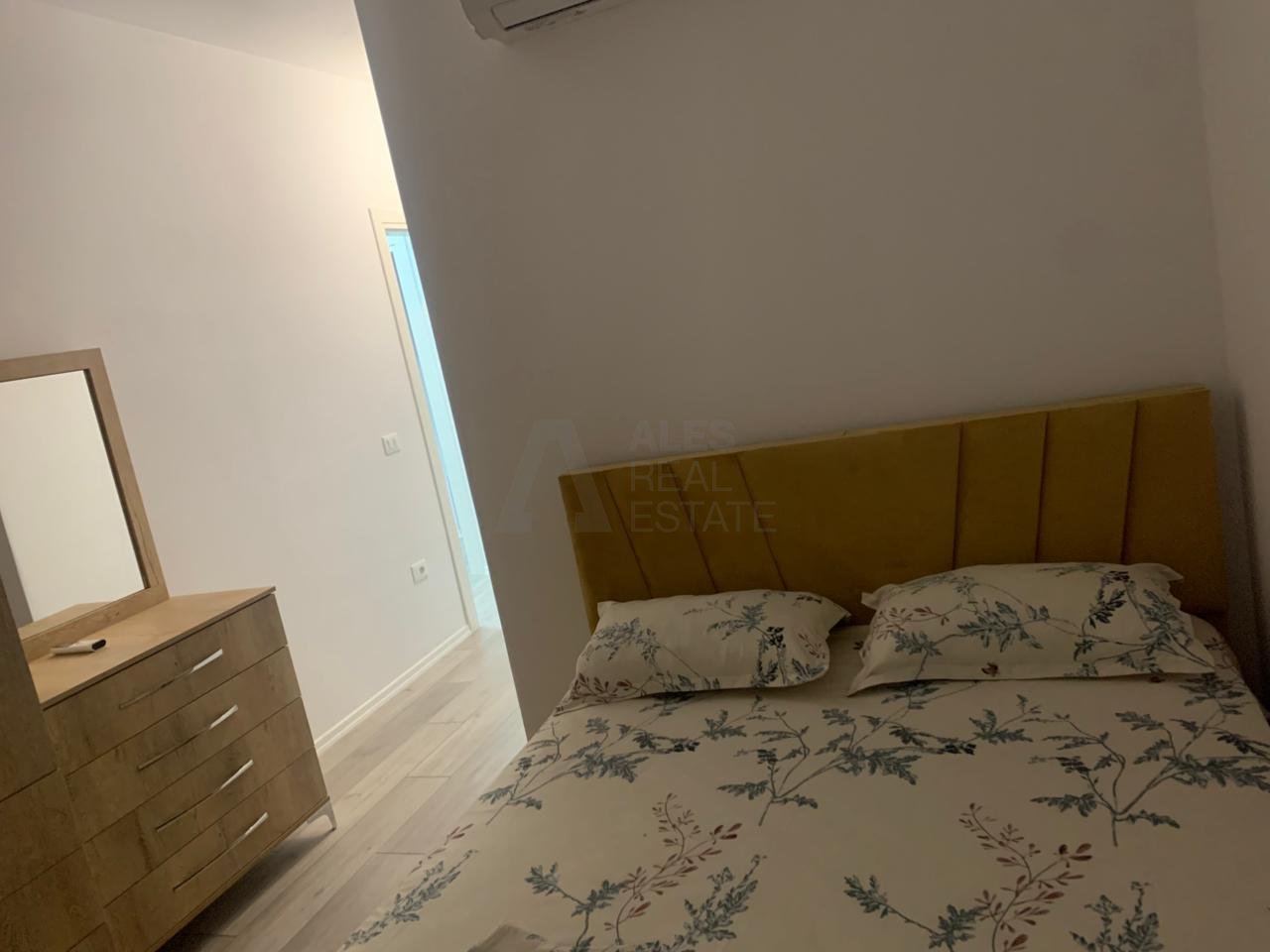 Jepet me qira  apartament 2+1+Verande tek "Univers City"!