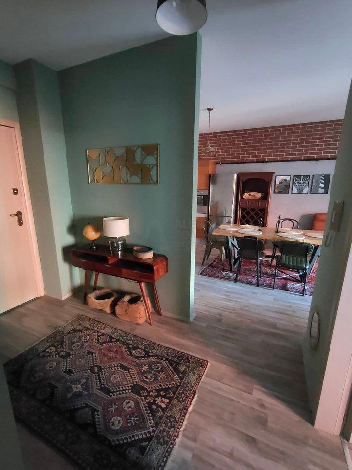 Apartament 2+1+2 i Mobiluar në Green City, Astir