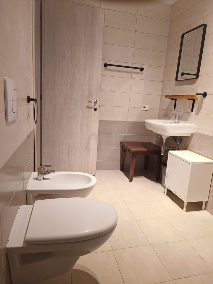 Apartament 2+1+2 i Mobiluar në Green City, Astir