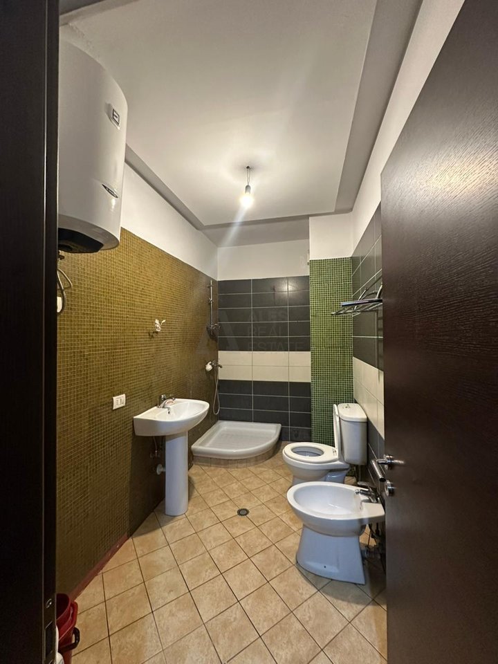 Jepet me qira Apartament 2+1 ne Astir!