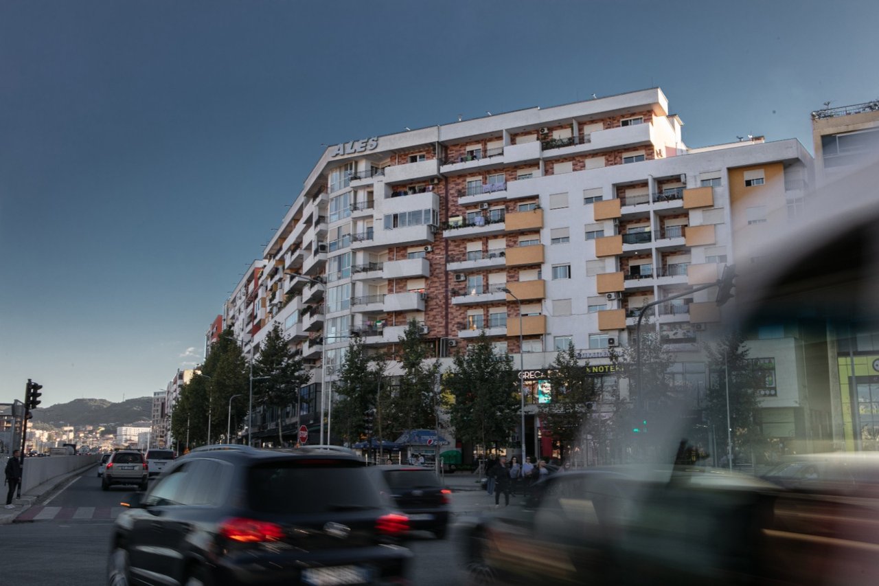 Shitet Apartament 1+1 në Astir, Objekti Ales!