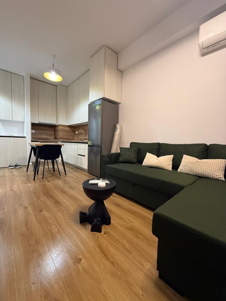 Jepet me qira apartament 1+1 te Kompleksi Kadiu, Ali Demi!