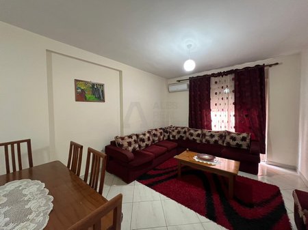 Apartament 2+1+2 me qira në Astir, pranë Market Jata