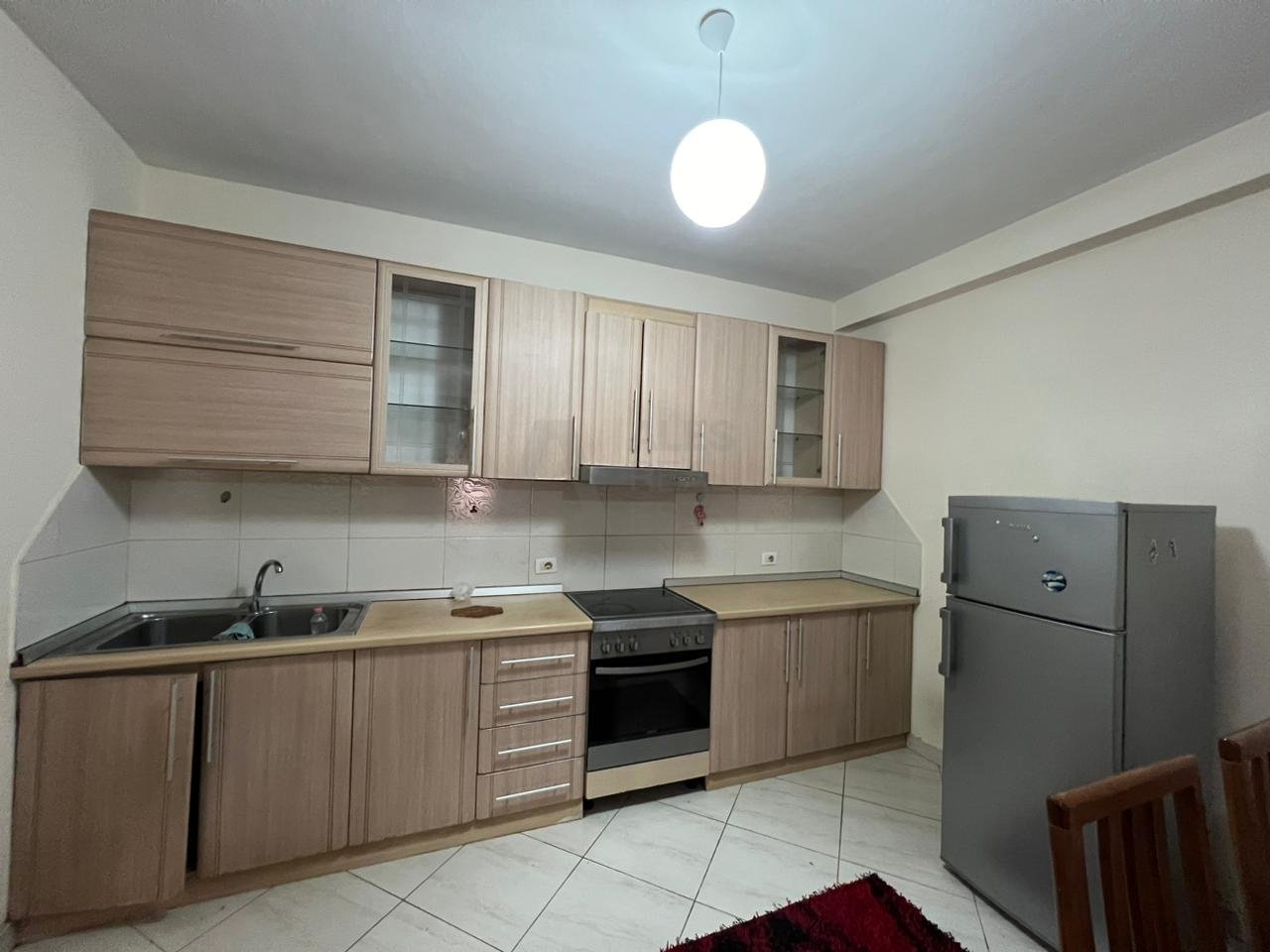 Apartament 2+1+2 me qira në Astir, pranë Market Jata