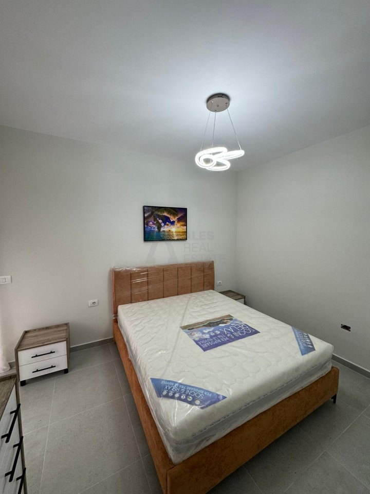 Appartamento 2+1+ Posto Auto in Affitto – Via Durazzo, Colosseo!