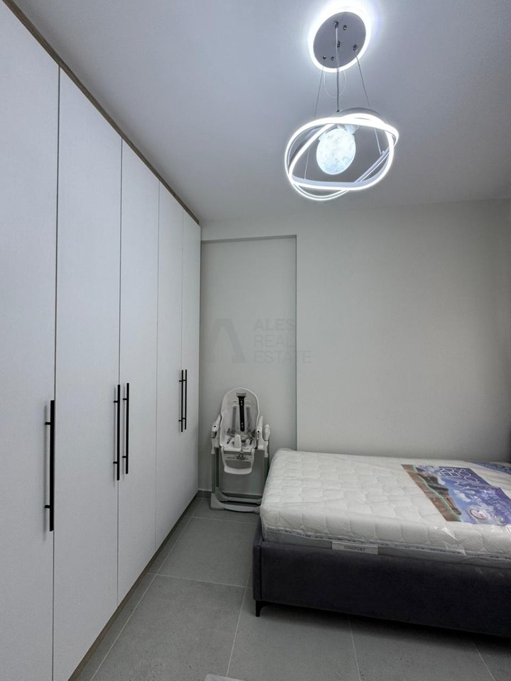 Appartamento 2+1+ Posto Auto in Affitto – Via Durazzo, Colosseo!