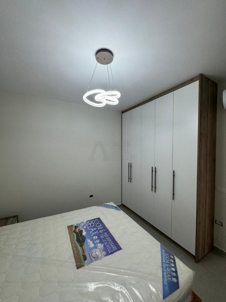 Appartamento 2+1+ Posto Auto in Affitto – Via Durazzo, Colosseo!