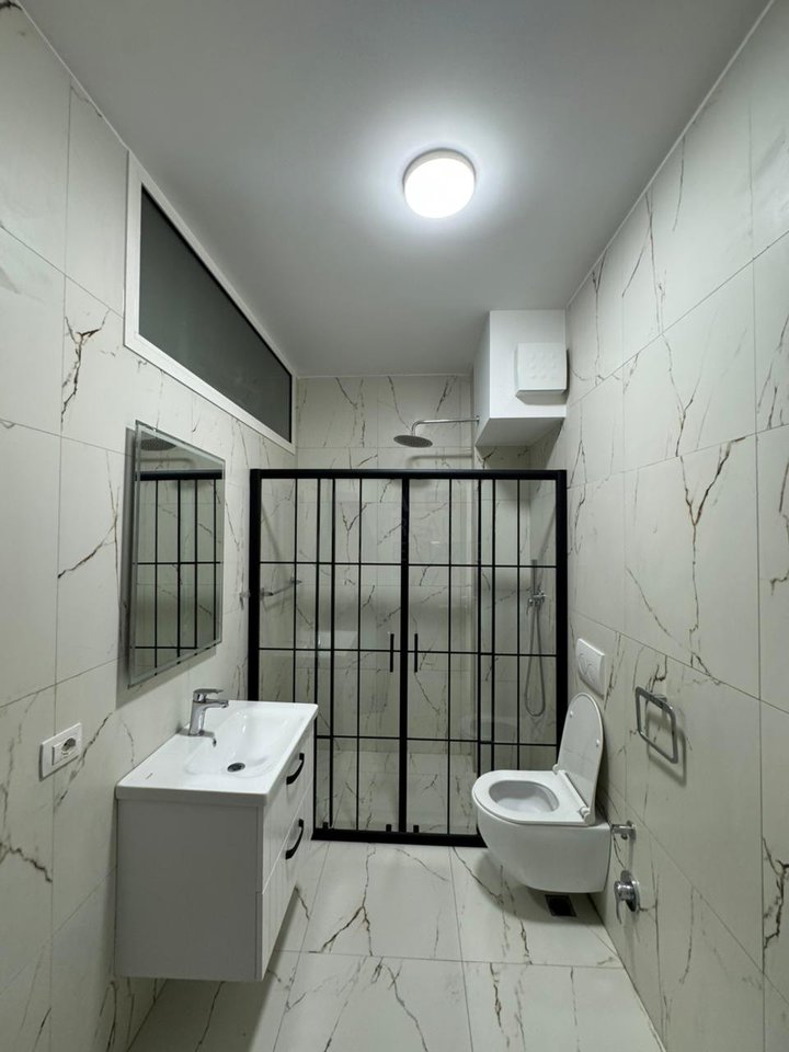 Appartamento 2+1+ Posto Auto in Affitto – Via Durazzo, Colosseo!