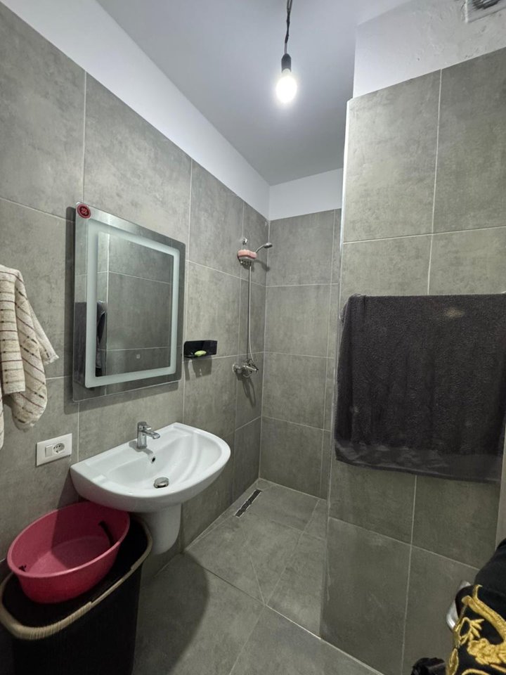 Affittasi appartamento 1+1 con posto auto, vicino a Univers City!