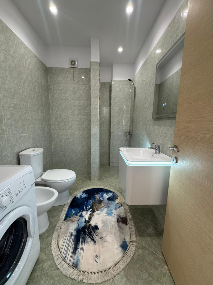 Vendesi in vendita 1+1 ad Astir!