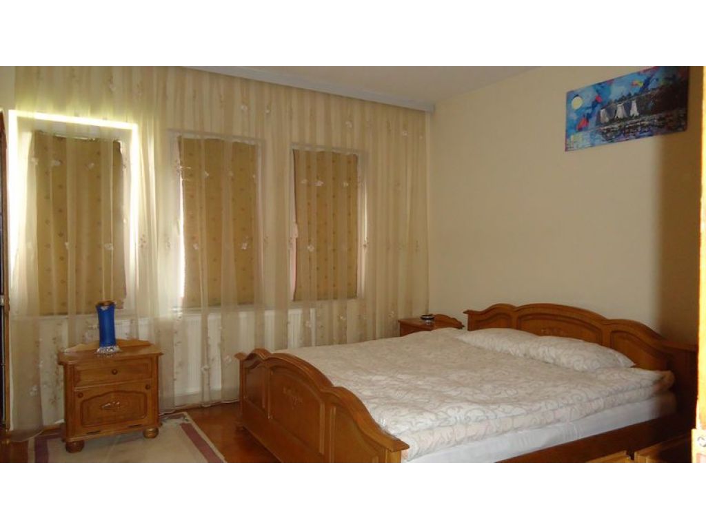 Shtepi ne shitje 1200m2 ne Kolovice8