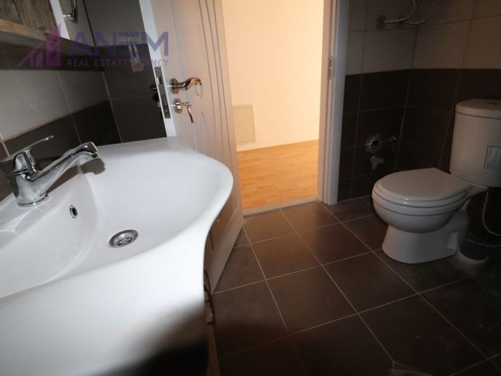 Banesë në shitje 94m2 në Mat