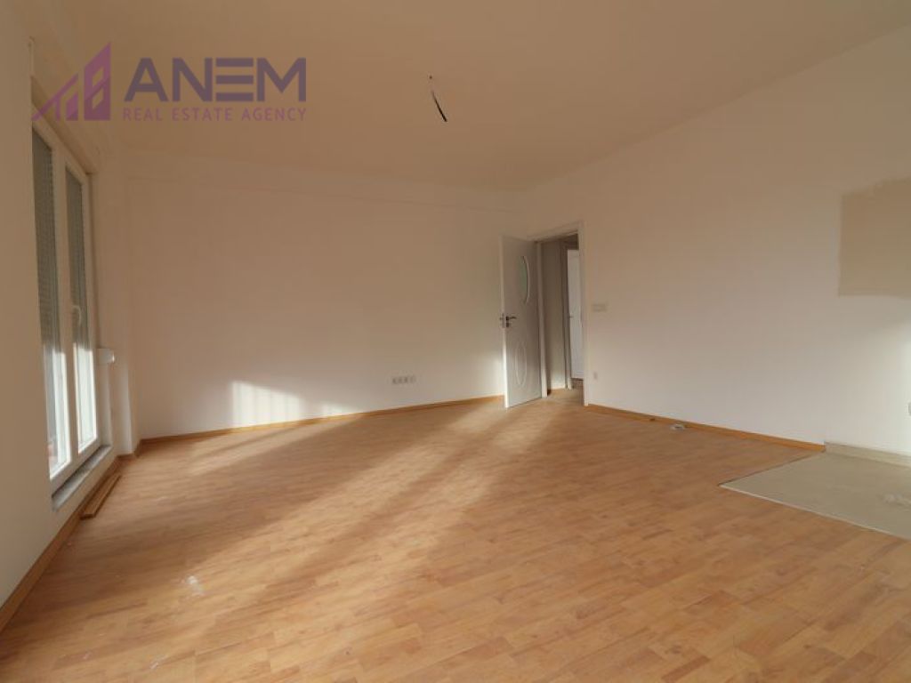 Banesë në shitje 94m2 në Mat