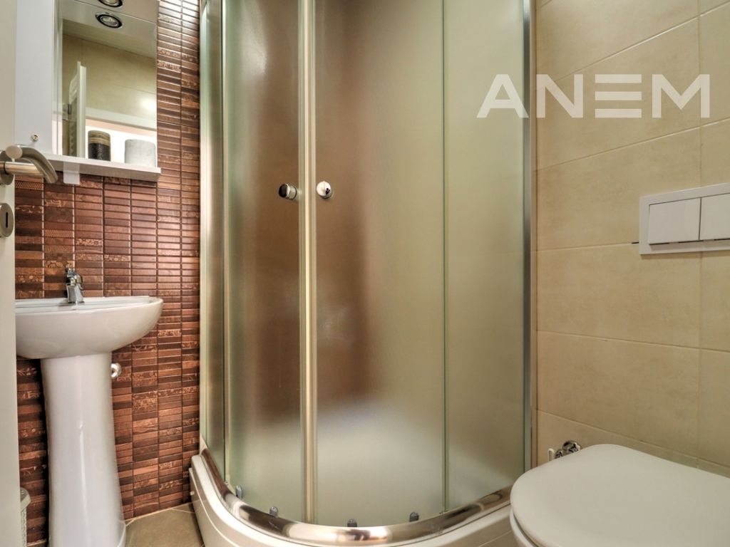 Banesë me qira me 2 dhoma gjumi në lagjen Aktash