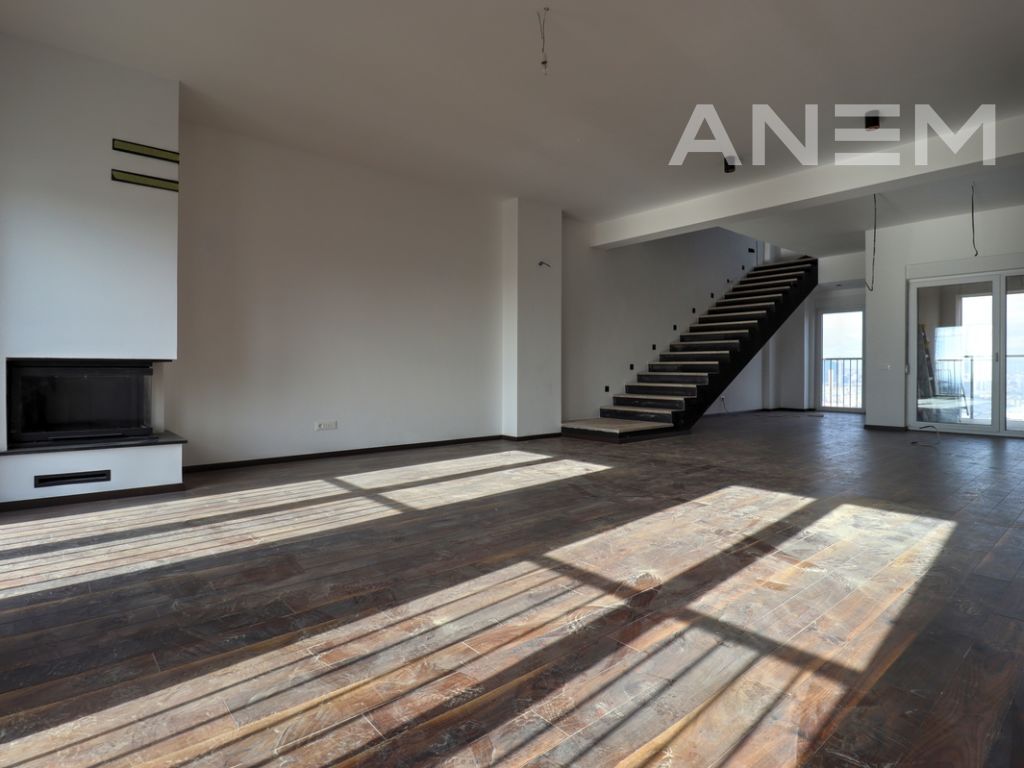 Zyre me qira 140m2 në Veternik