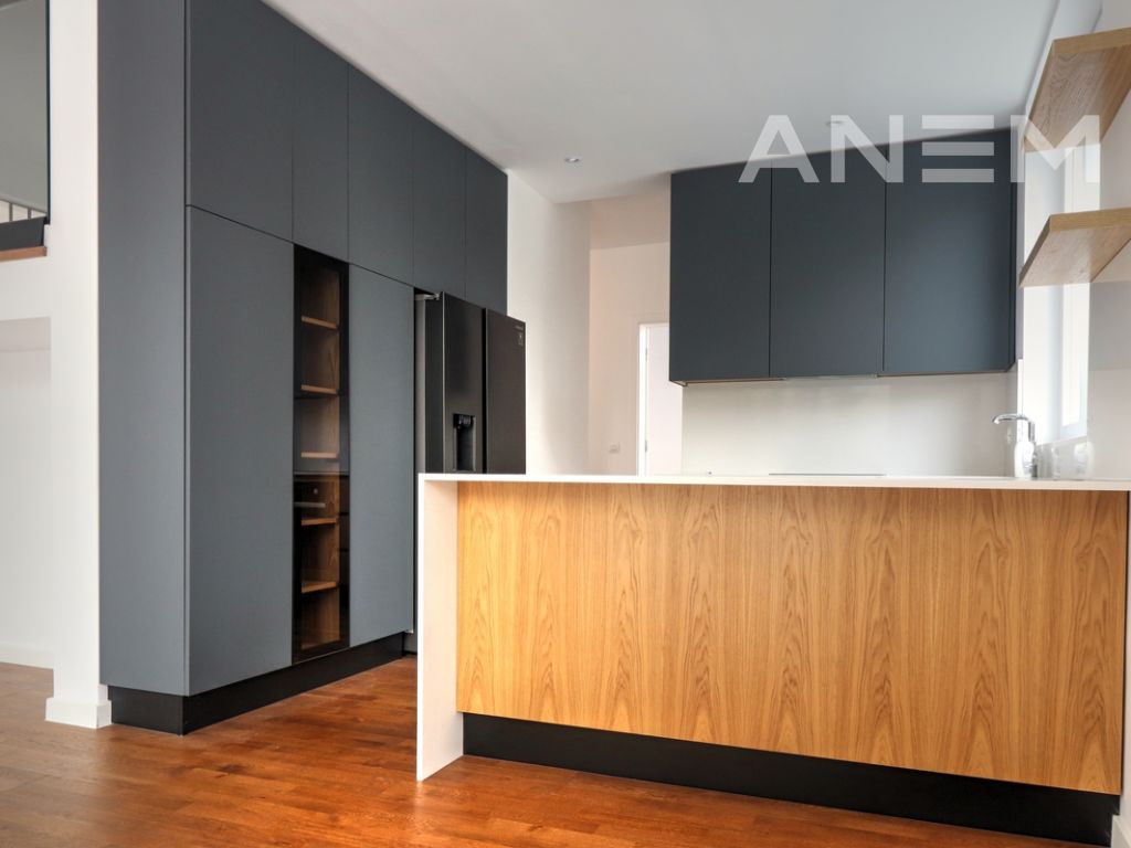 Shtëpi me qira 270m² në lagjen Qershia