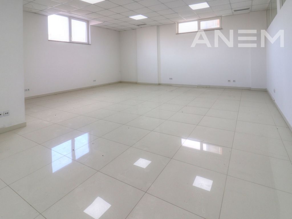 Objekt me qira 1200m2 në Fushë Kosovë3