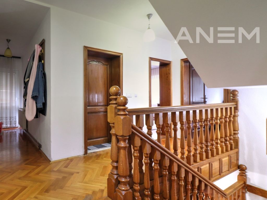 Shtëpi në shitje 400m2 në Sofali.6