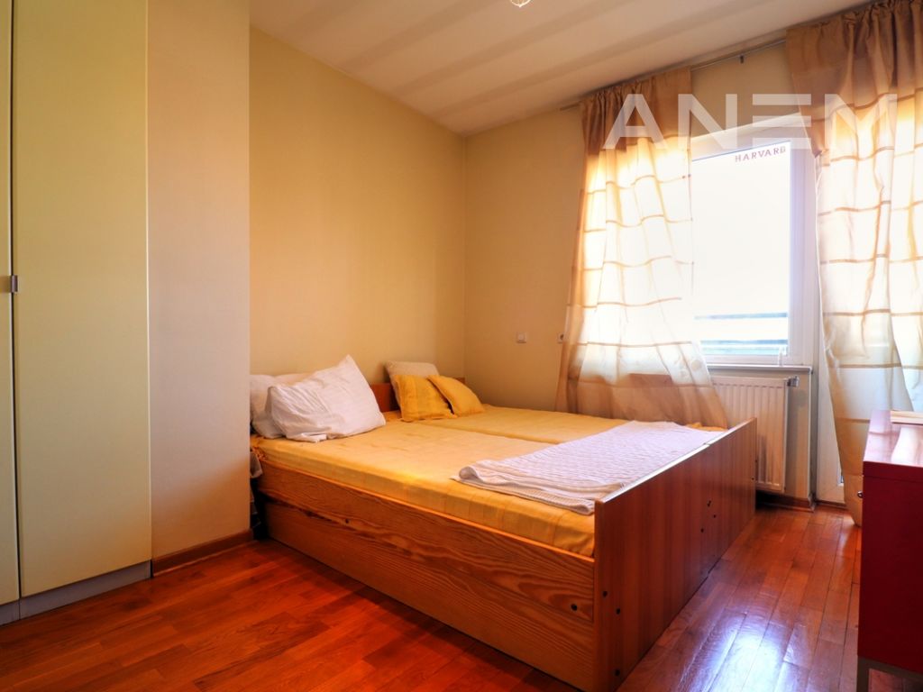 Apartment/Duplex for rent with 3 bedrooms in the Bregu i Diellit neighborhood