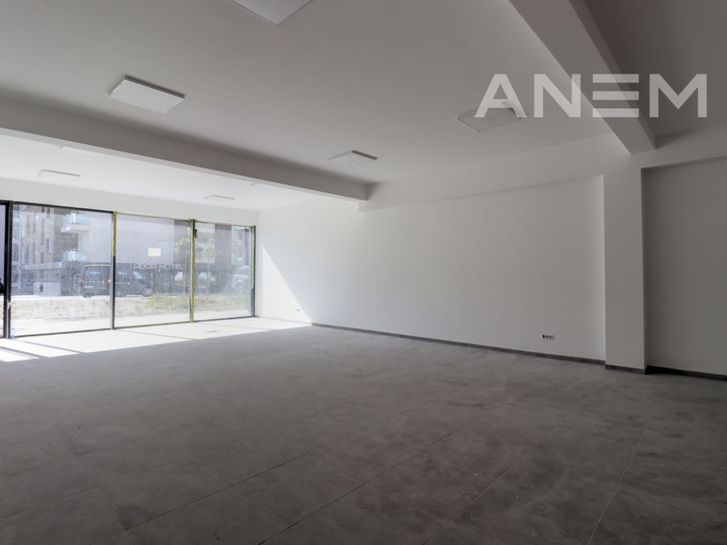 Lokal me qira 132m2 në lagjen Arbëria0