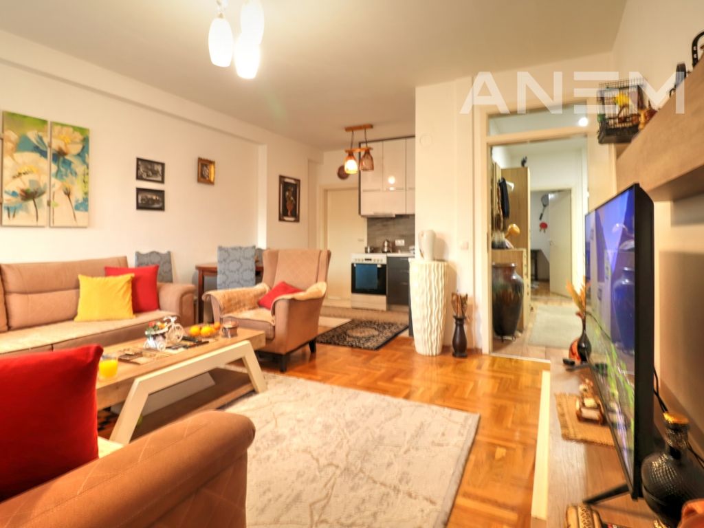 Banesë në shitje 87m² në lagjen Tophane0