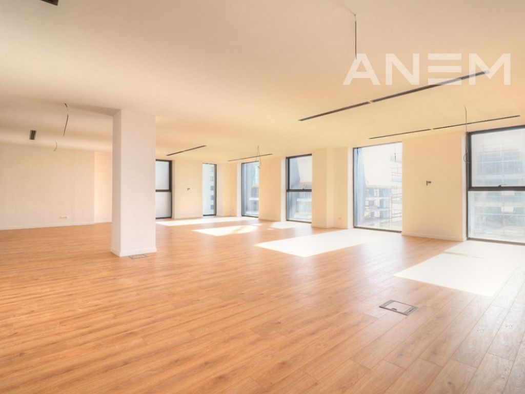 Zyre me qira 165m2 ne lagjen Lakrishte ne objektin ICON Tower4