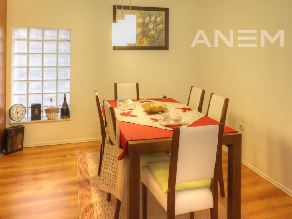 Shtëpi me qira me 3 dhoma gjumi në Lagjën Nic