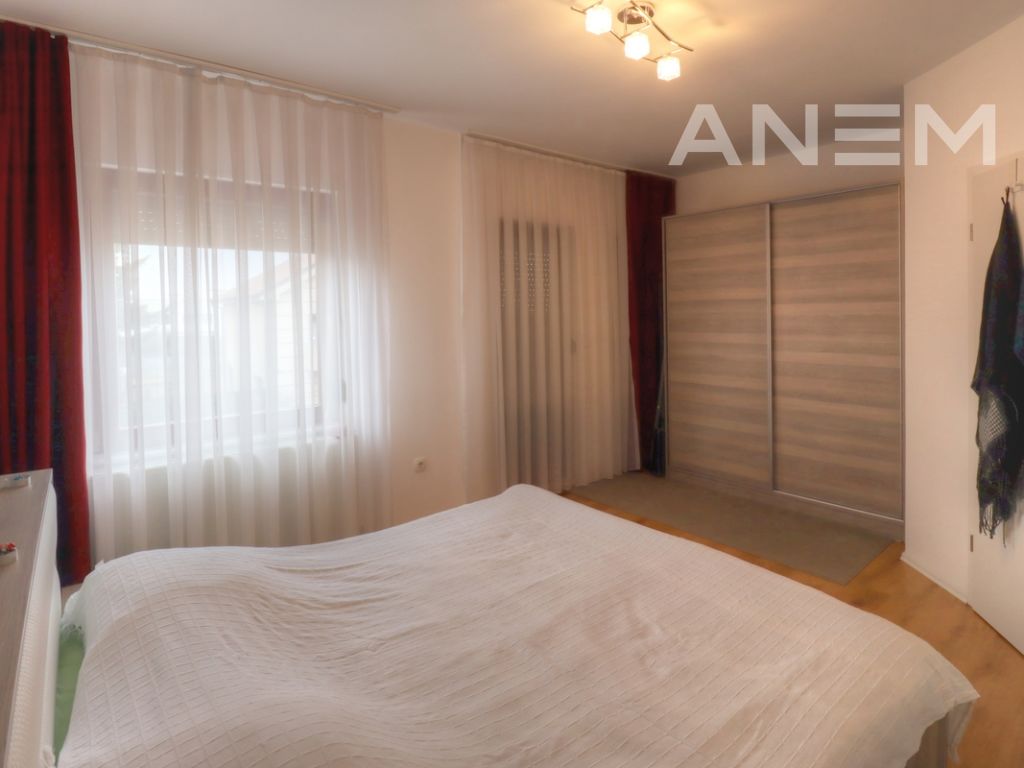 Shtëpi me qira me 3 dhoma gjumi në Lagjën Nic