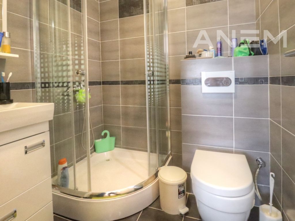 Shtëpi me qira me 3 dhoma gjumi në Lagjën Nic