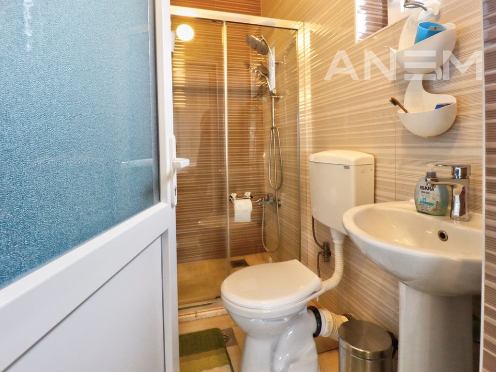 Shtëpi me qira 226m2 në lagjën Veternik15