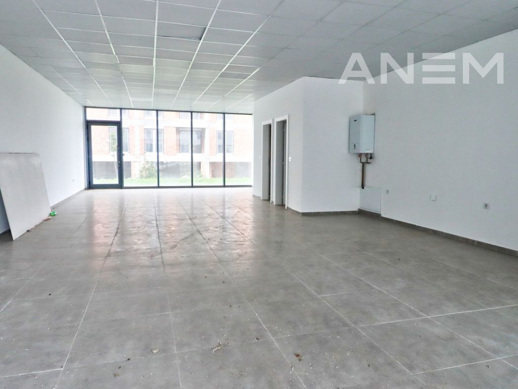 Lokal me qira 100m² te Pallati i Drejtësisë