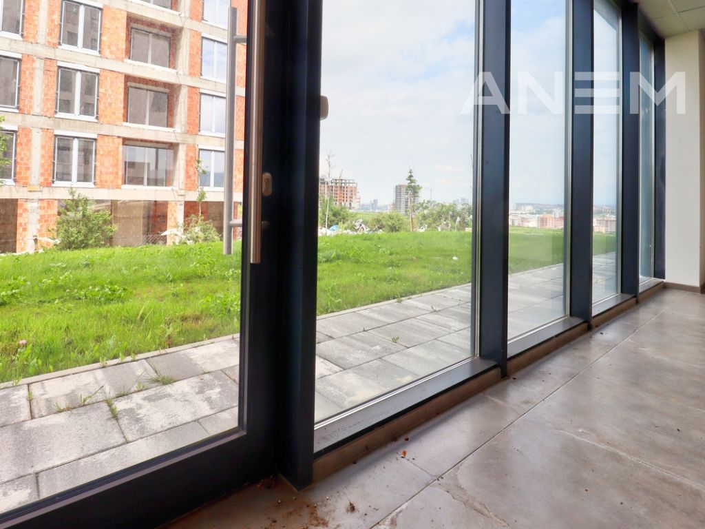 Premises for rent 100m2 in front of the Palace of Justice