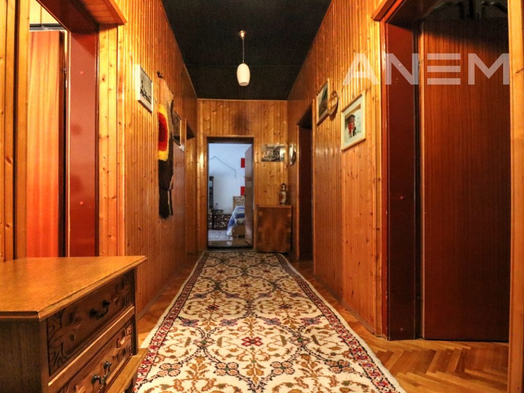 Shtëpi në shitje 320m2 në Qendër10