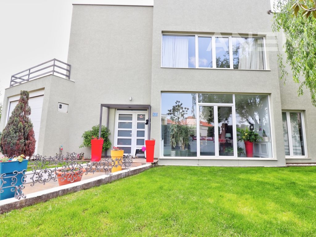 Shtëpi në shitje 339m² në lagjën Marigona 2 – Çagllavicë