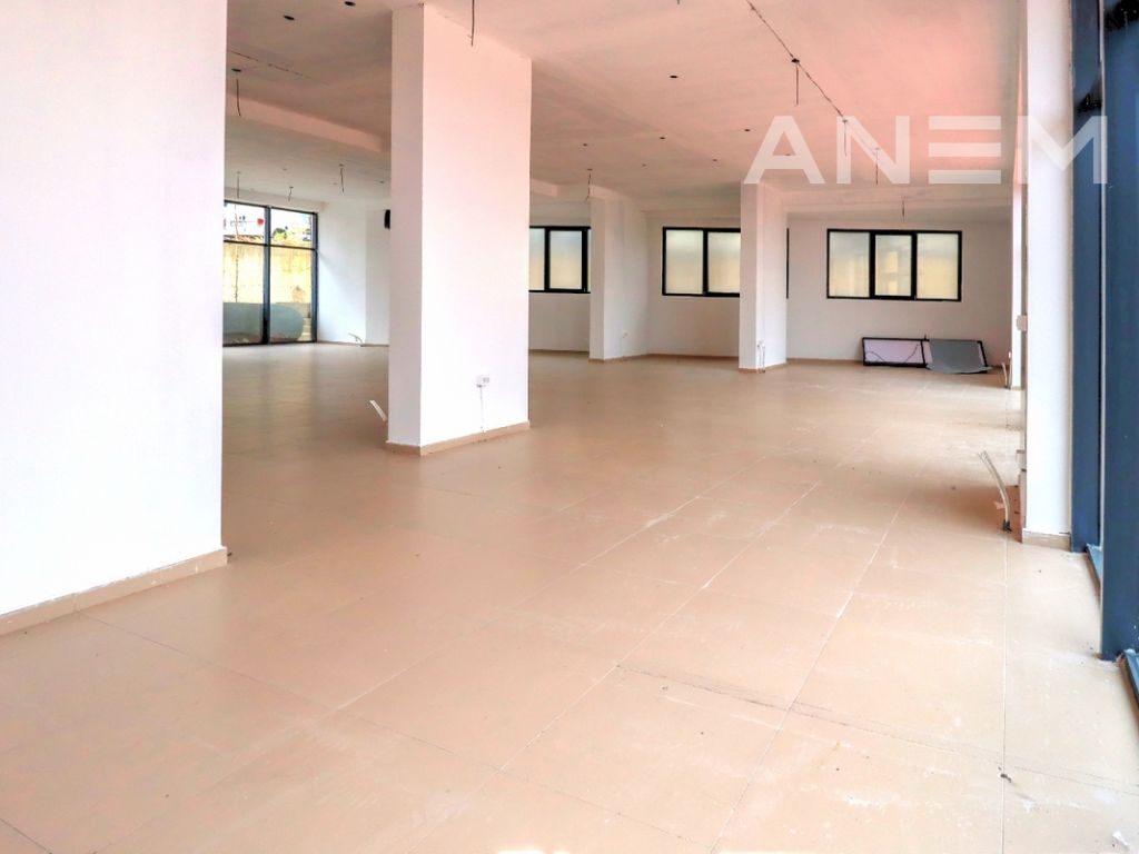 Lokal me qira 177m²  në lagjën Arbëria1