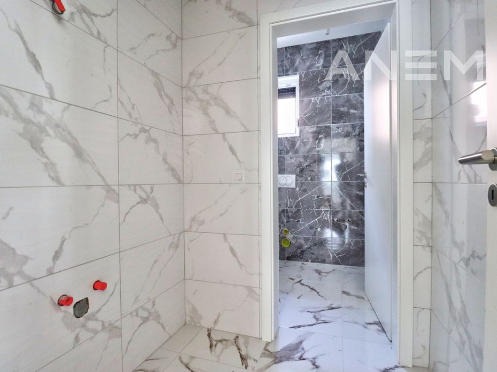 Shtëpi me qira  275m2 në Sofalia Hill