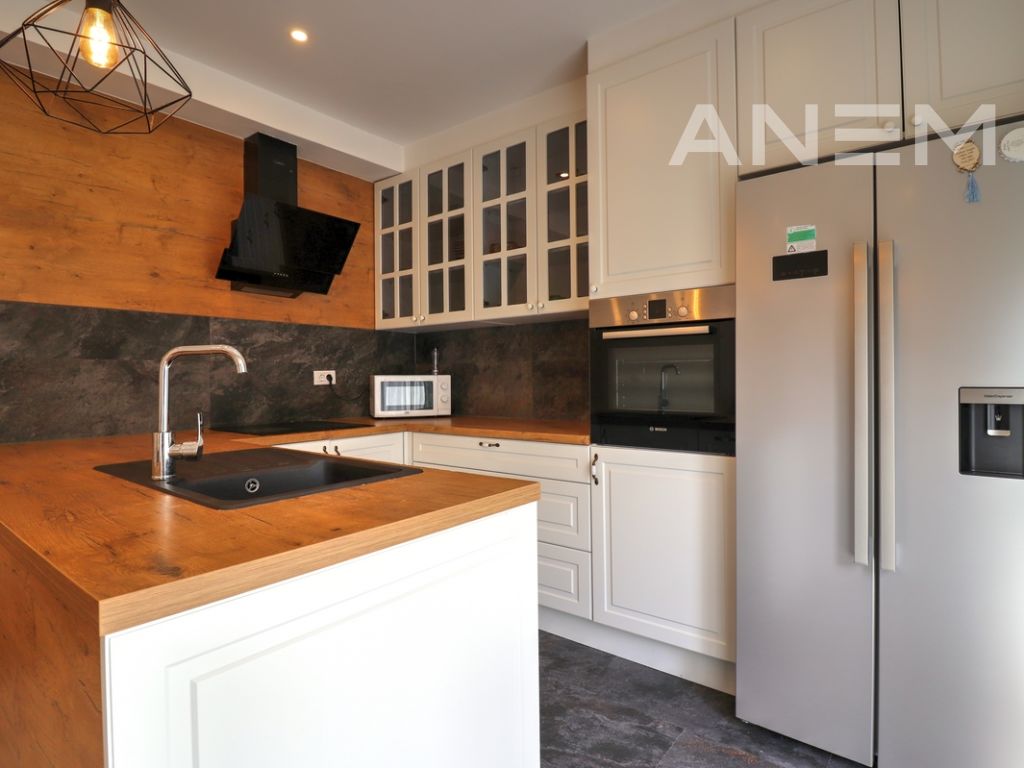 Shtëpi me qira 174m² në Marigona Residence