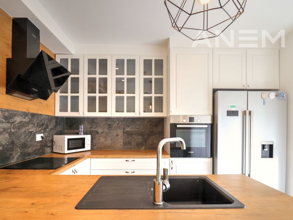 Shtëpi me qira 174m² në Marigona Residence