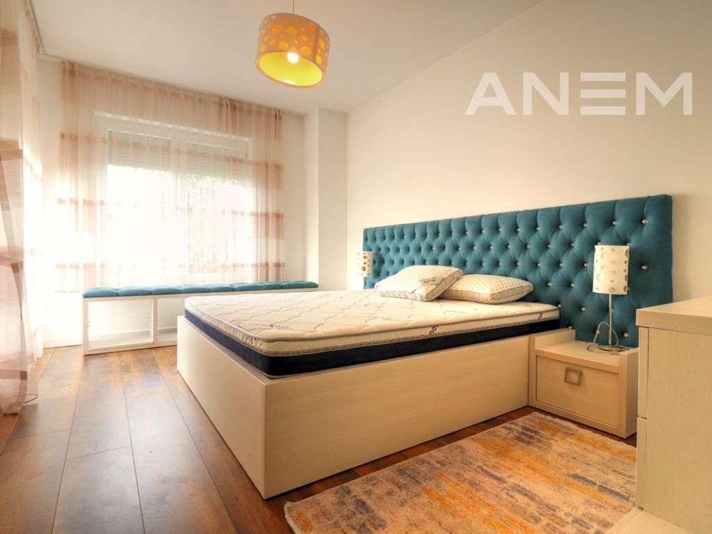 Shtëpi me qira 174m² në Marigona Residence