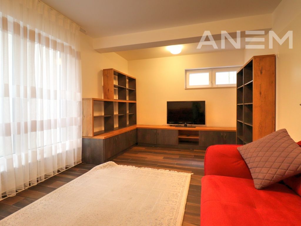Shtëpi me qira 174m² në Marigona Residence