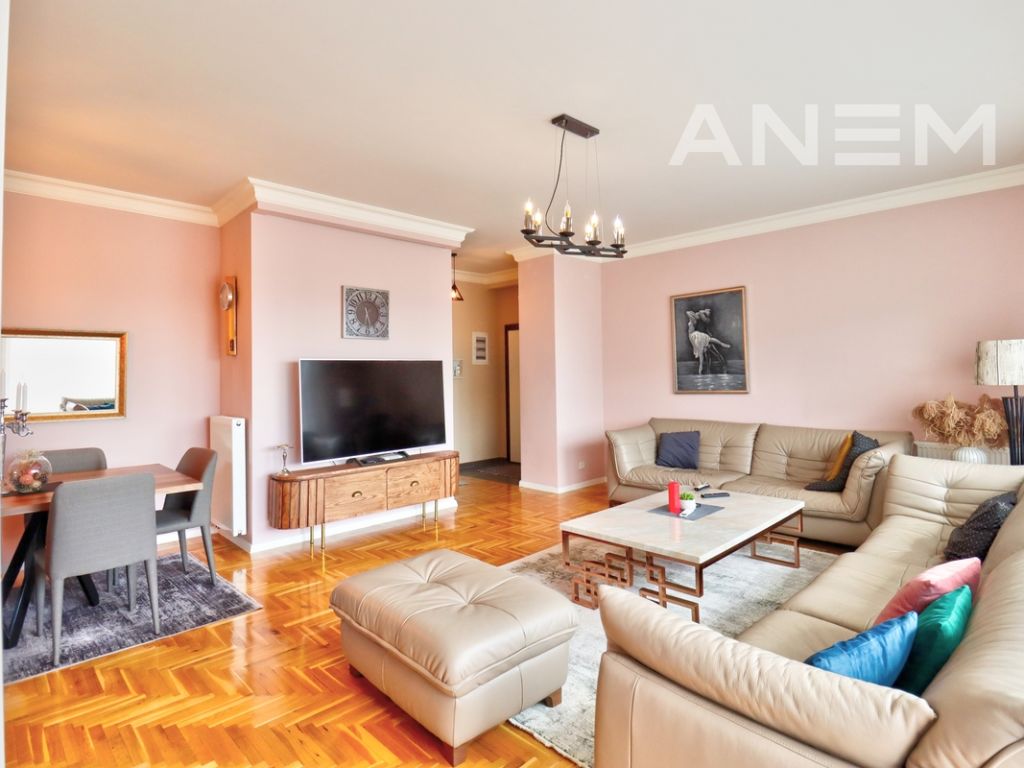 Penthouse në shitje  151m2+70 m2 terasë në Kalabri.6