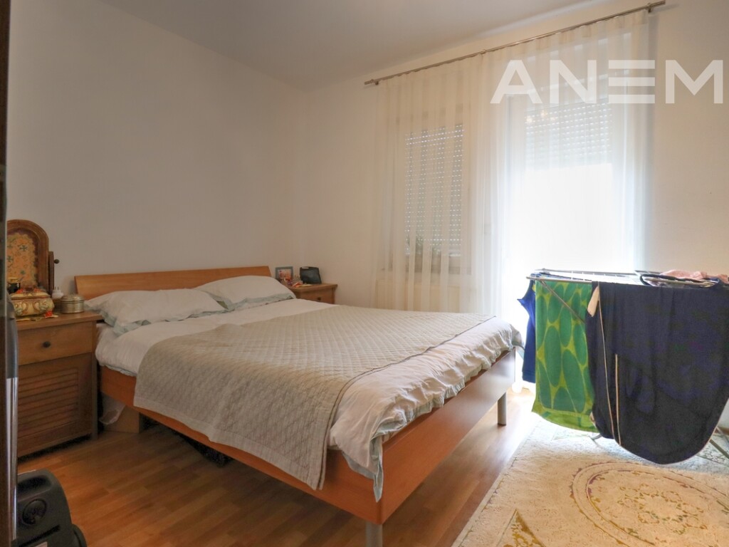 Banesë me qira me 2 dhoma gjumi në lagjën Arbëria