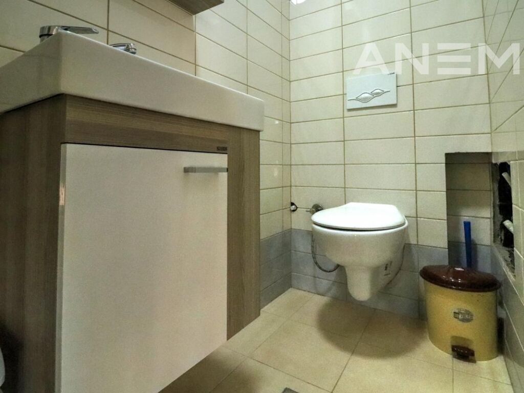 Zyre me qira me 3 njësi në Tophane