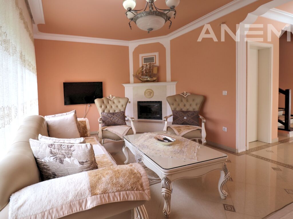 Shtëpi me qira 174m² në Marigona Residence