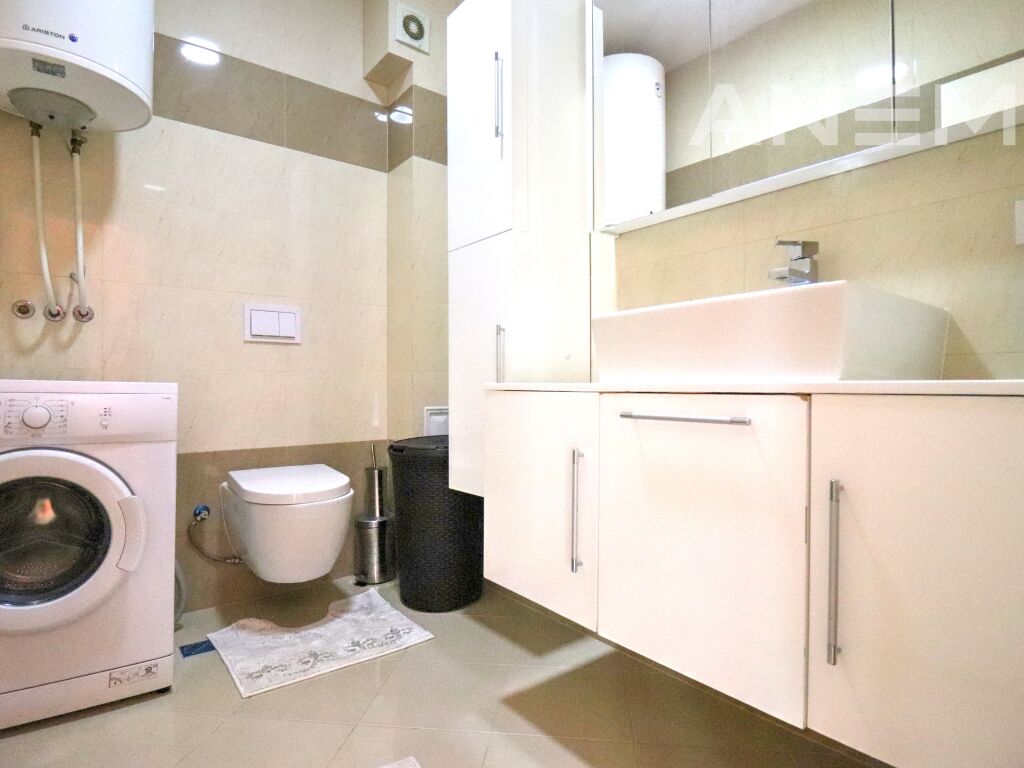 Shtëpi me qira 174m² në Marigona Residence