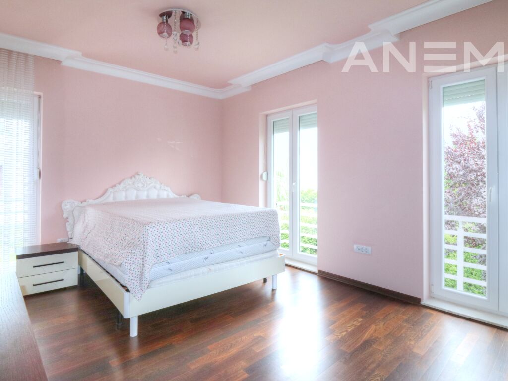Shtëpi me qira 174m² në Marigona Residence