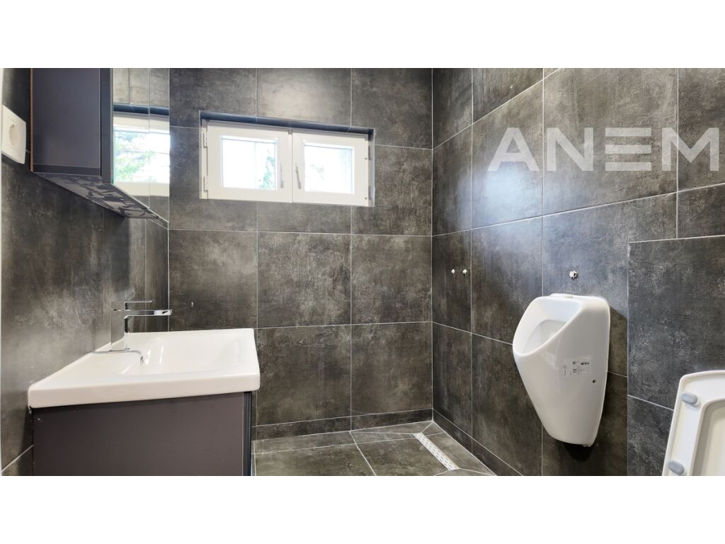 Objekt me qira 230m² në lagjen Arbëria